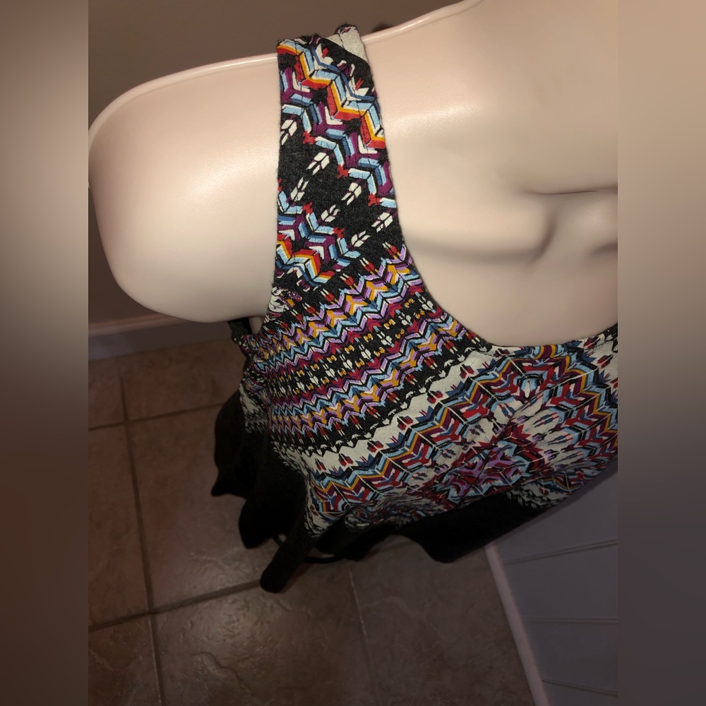 Gray top with a colorful design from Maurice’s in a size small - Picture 10 of 11